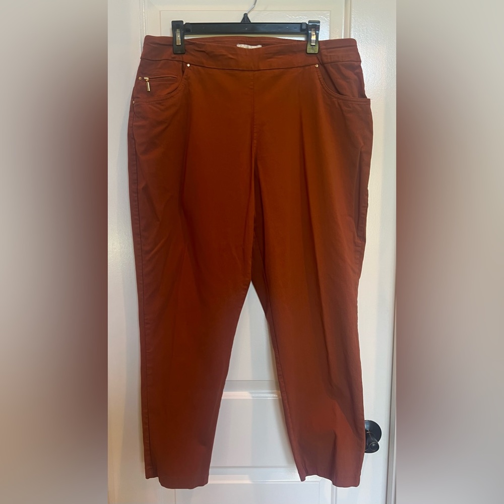 Brown Capris 18W